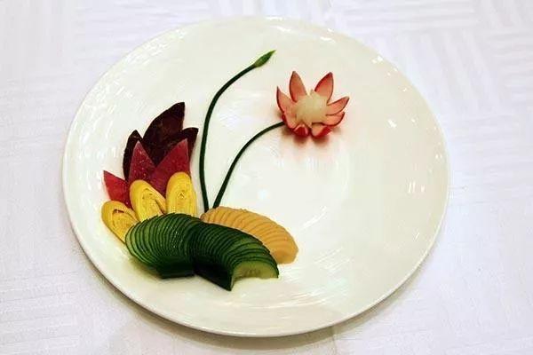 专业冷菜食府装盘标准!厨师:我还得再练两年
