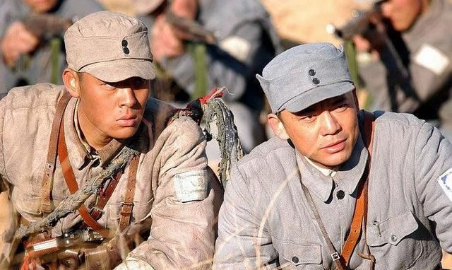 《亮剑》中两位配角段鹏与和尚