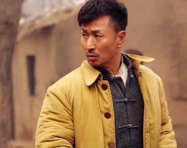 《亮剑》中两位配角段鹏与和尚