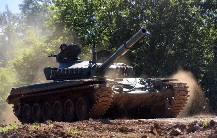 t72坦克的近亲:塞尔维亚和克罗地亚的魔改版本,设计各有千秋