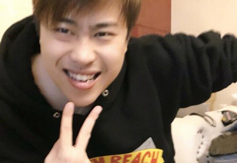 时隔半年,55开再次发微博,那个男人能回来了?