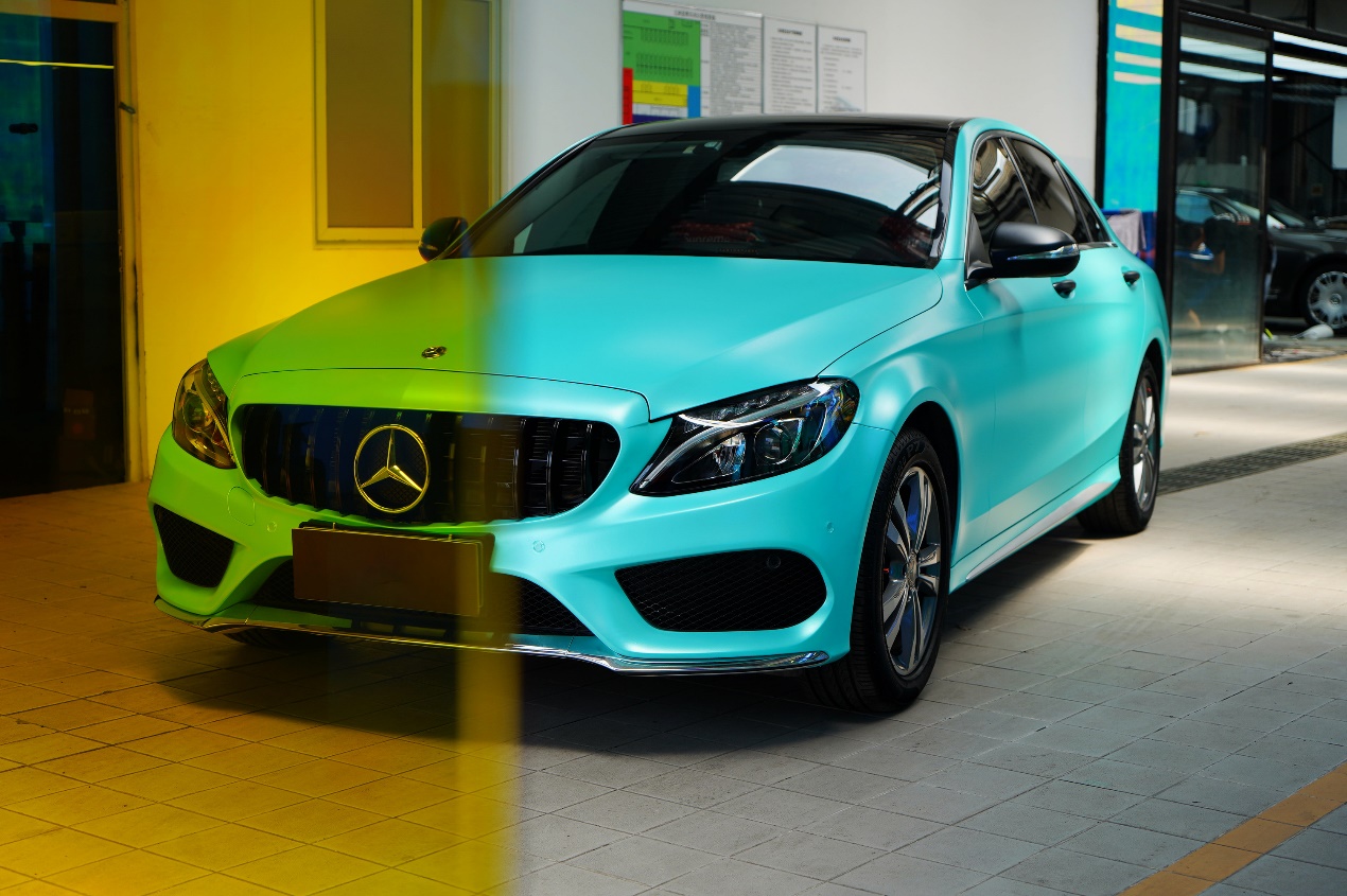 生活就应该多姿多彩 老婆的奔驰c260改色电光tiffany蓝-新浪汽车