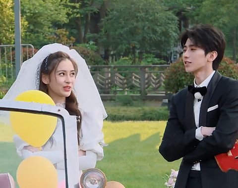 baby扮新娘出场蔡徐坤的迎接方式很圈粉这样的男生谁不爱