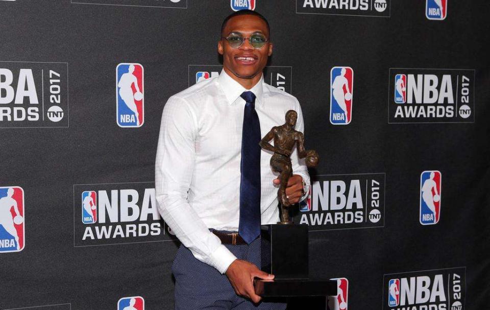 威少17mvp再引争议,美媒:76贾巴尔的争议比威少更大!