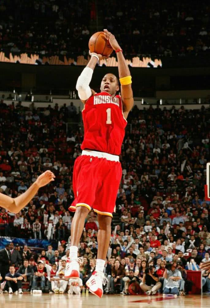 麦迪打球有多丝滑?一套行云流水招式,跳步 拉杆5人都防不下