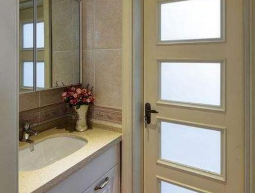 卫生间门用完要打开还是关上还好师傅告诉我差点做错了