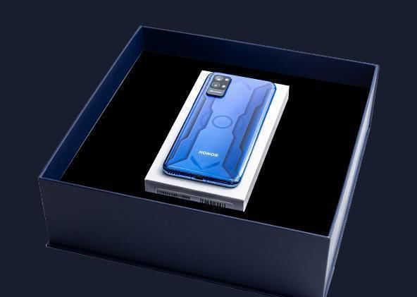 荣耀游戏手机提前曝光麒麟995120hz刷新率不到3千