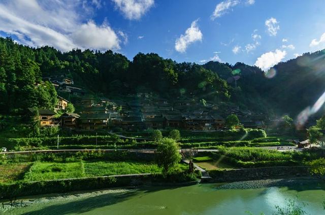 深藏在大山内的古寨,原汁原味的苗族风情,进寨却要喝12次酒