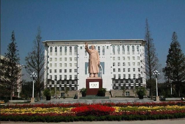 新乡大学排名2020最_2020年河南省最好大学排名榜,郑州市16所高校上榜,新