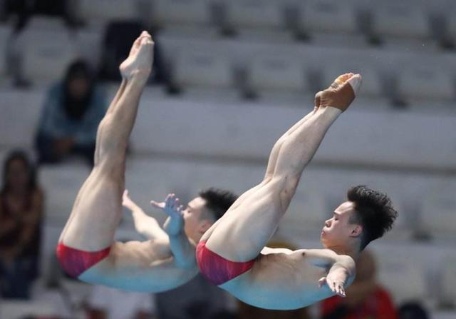 泳裤太小引人关注,网友:事关男人的尊严|跳水|运动员|难言之隐_新浪