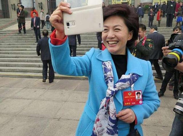 罗永章现任夫人图片