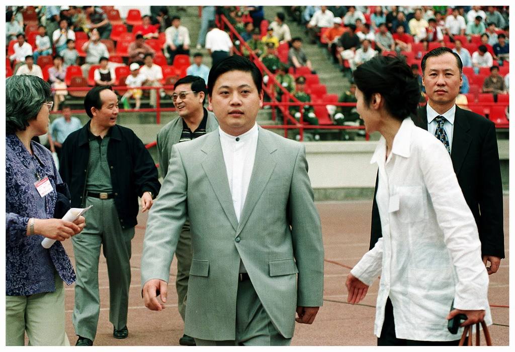 浙商传奇王均瑶:中国民营包机第一人,通过烂尾楼改造净赚1个亿