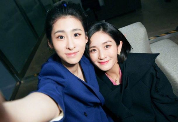 谢娜晒出与张碧晨合照,二人合体破出轨谣言,网友:走着瞧