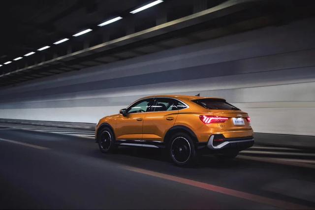 两千多人民币，圆你兰博基尼梦