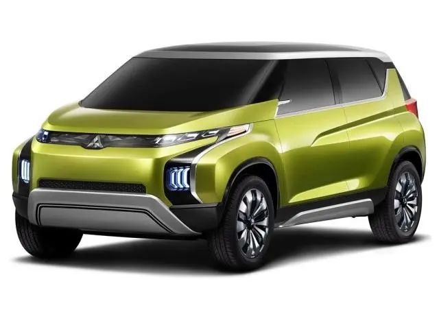 1l直喷式涡轮增压mivec发动机搭配电动机,经济节能.