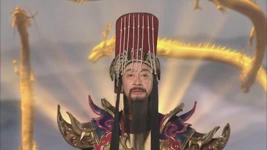 昆仑山上有七个葫芦,太上老君得到紫金红葫芦,鸿钧老祖也有一个