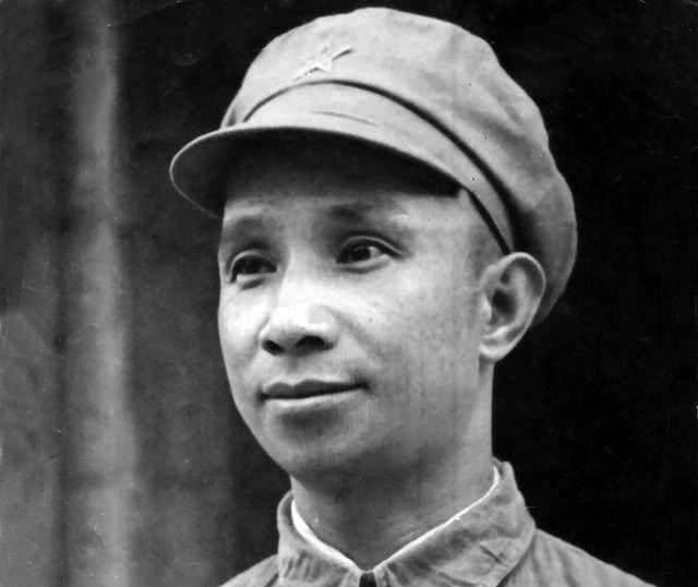 战神是如何做思想政治工作的他带头让出司令员之位做副司令员