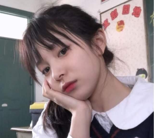 初中班里看似"貌不惊人"的3类女生,在男生眼里:美若天仙哟!