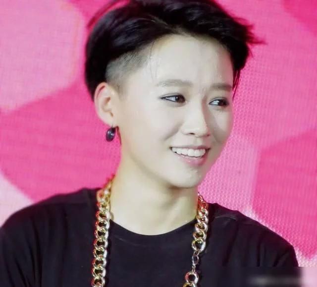 刘雨昕c位出道实至名归,却因品牌方操作失误被质疑是内定c位?