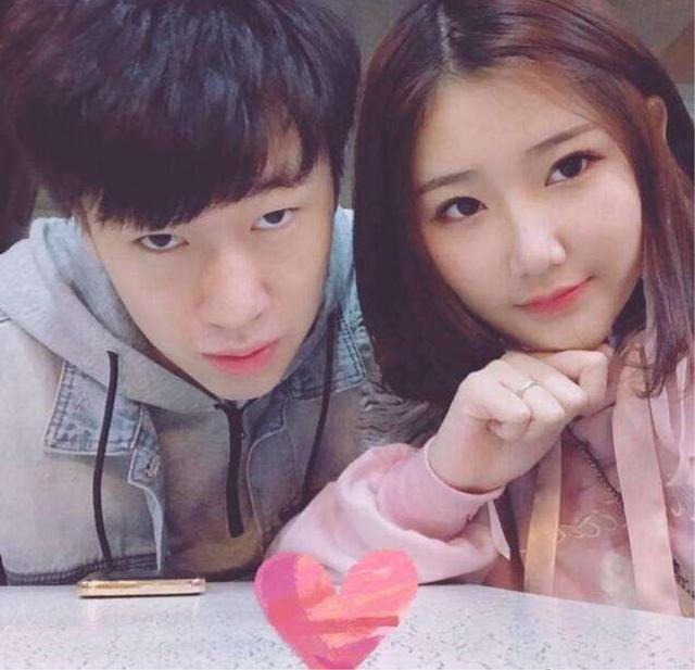 比如uzi的女友奥咪咪,姿态女友紫琪以及小虎女友安然