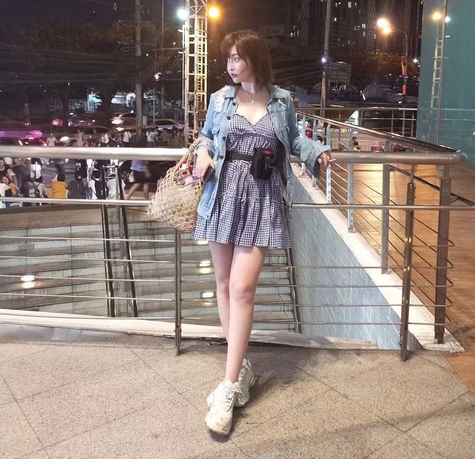 却碾压众人成女神,关婷娜也得靠边|乡村爱情|冯溪|关婷娜_新浪新闻