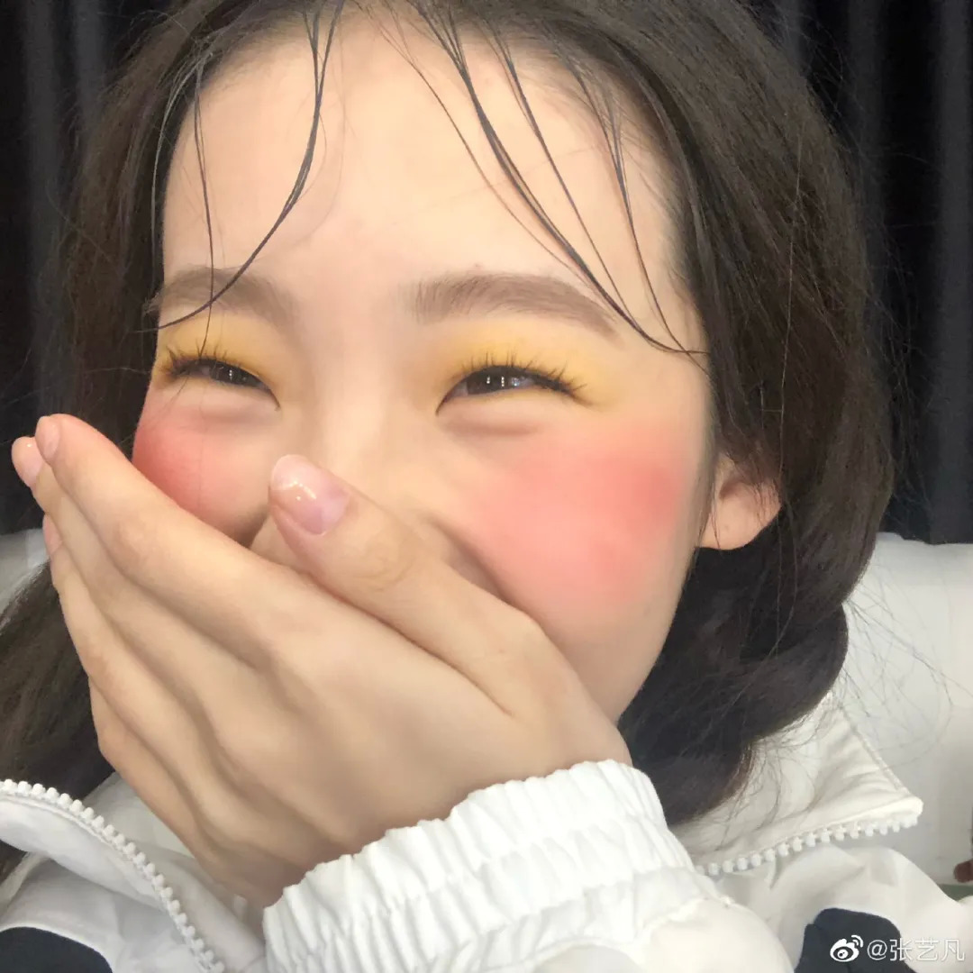 做朋友做女儿做团宠,我想拥有张艺凡同款人生