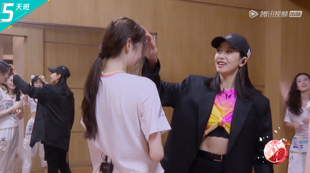 做朋友做女儿做团宠,我想拥有张艺凡同款人生