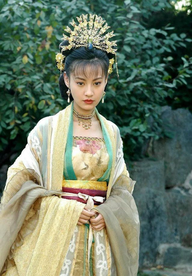 你觉得她和江玉燕时期变化大吗?