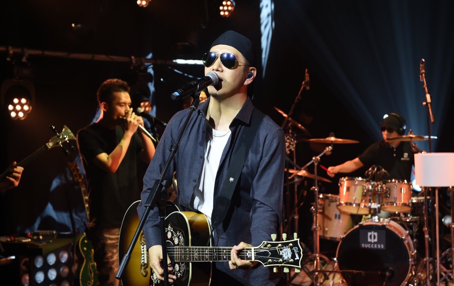 郝云"郝运来"在线演唱会收官高质量呈现最燥线上现场