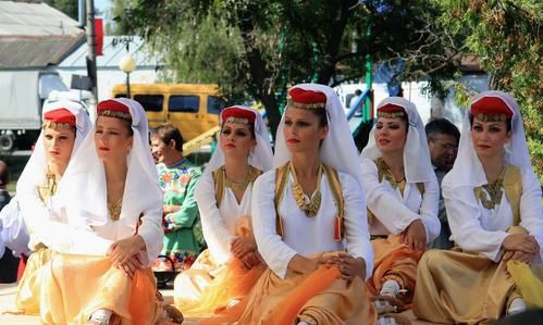 南斯拉夫作为一个联邦制国家,是由斯洛文尼亚,克罗地亚,波黑,塞尔维亚