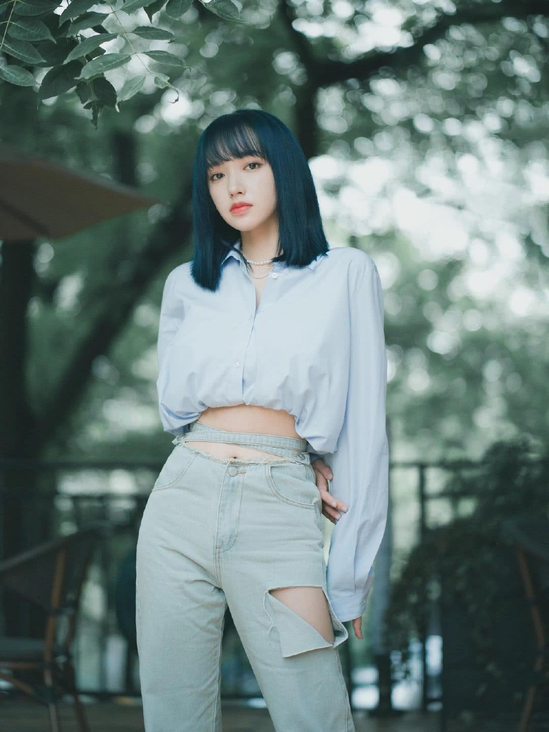 继宋茜之后女团再现露脐裤利落短发的程潇太a了