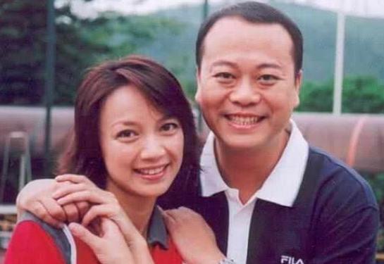 曾是tvb"门牌"艺人,却因娶豪门孙女被指"吃软饭",如今怎样|欧阳震华