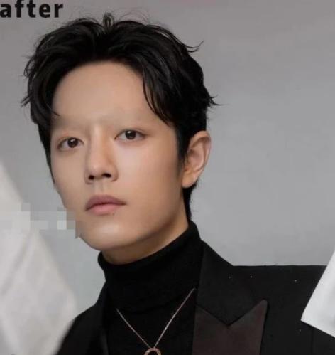 当男明星没了眉毛,李现,肖战帅气,看到最后一张:笑出鼻涕泡!
