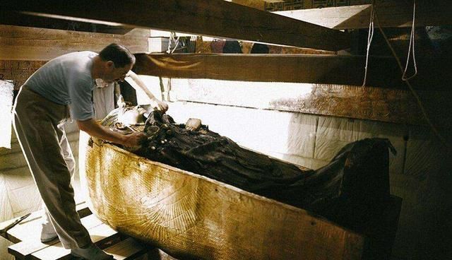 李静训石棺被强行打开后,"开棺即死"应验了