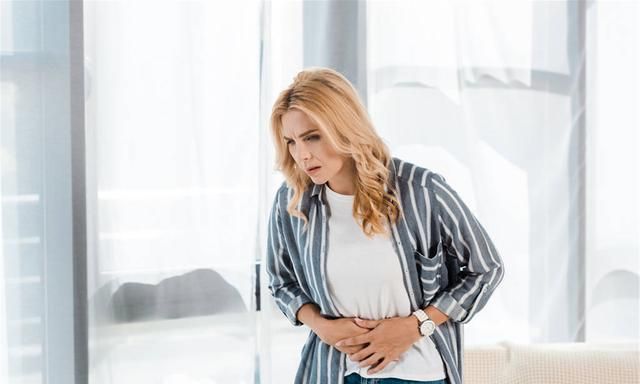 腹痛,屁多的问题,所以在生活中,若经常出现频繁放屁的现象,也是肠易激