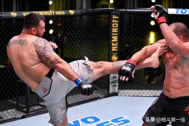 ufc on espn 9综述:伯恩斯摧枯拉朽战胜伍德利 目标瞄准乌斯曼