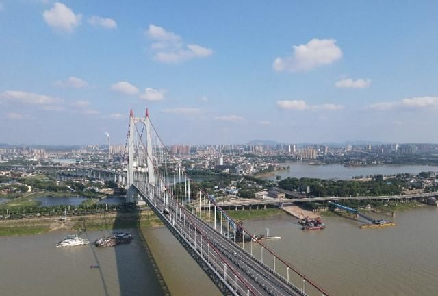 5月份岳阳市中心城区新建商品房共网签2129套均价7245元u002f