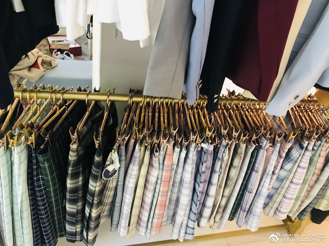 从100炒到500,jk女孩正把穿过的裙子翻5倍卖出