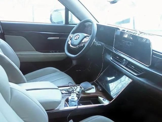 看个新车丨或将启用全新logo东南dx9七座suv年内上市