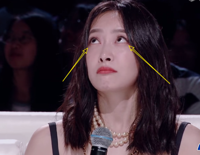 但是连秦海璐都很难模仿成功,其他训练生不管是眼神还是瘪嘴的动作,都