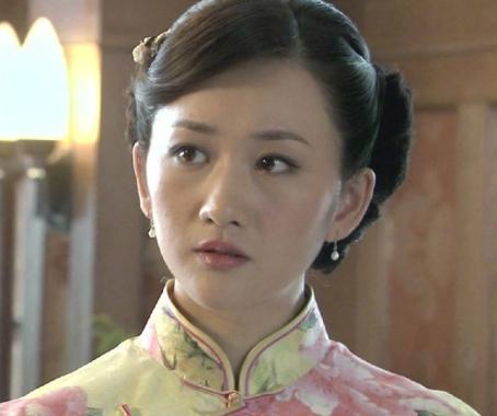 李玥我曾为了秦俊杰放弃自己的事业婚后回归家庭如今成这样