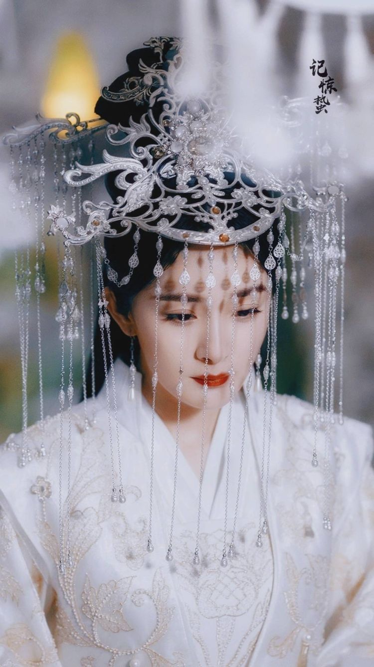 盘点古装剧中的大婚造型,杨幂仙女本尊,赵丽颖绿色吉服温柔可人