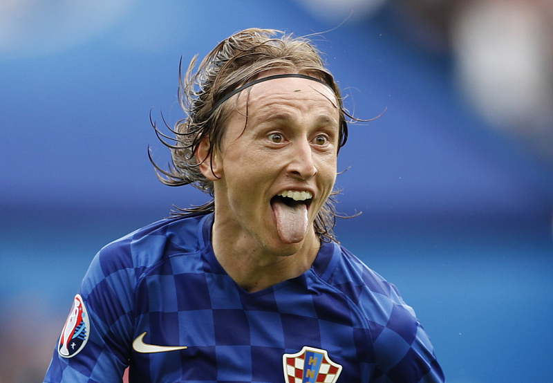 球迷票选足坛史上最强20人,梅西第2分歧不大!但贝皇不及魔笛?