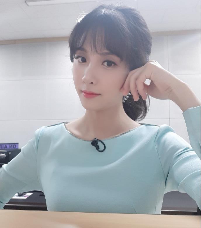 faker情感再遭重创,t1打出历史最差战绩,lck女神主持转战综艺