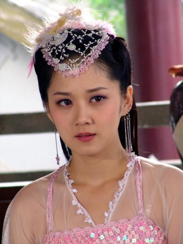 38岁张娜拉近照曝光曾红得发紫看看现在生活的怎么样
