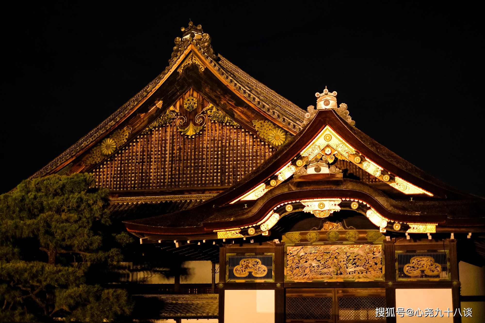 去京都一定不要错过二条城的夜景灯光秀