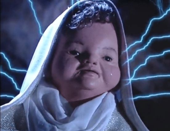 所以张伸扮演的角色也大多数是矮个子,他扮演的小阴蚀王十分出色,虽然