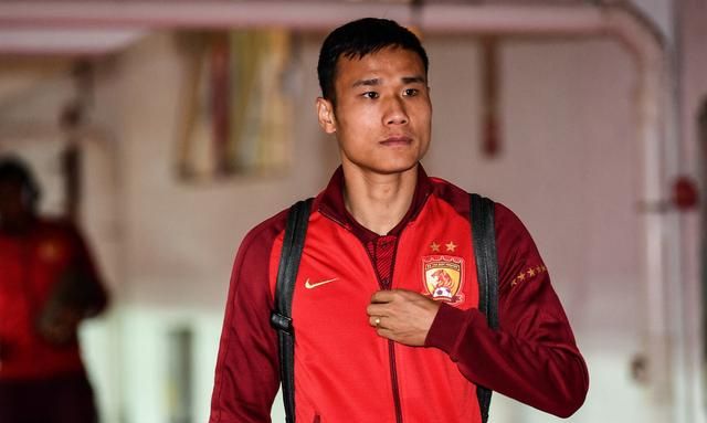 张成林重回恒大前景分析:与七中卫竞争无优势