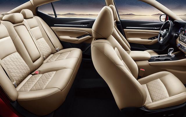 日产粉丝们别不爱听，新天籁卖不过雅阁和凯美瑞是有原因的