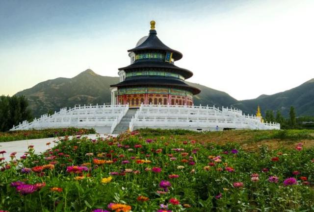 河北又一景点走红,采用中西合璧建筑风格,被网友戏称"阴阳楼"